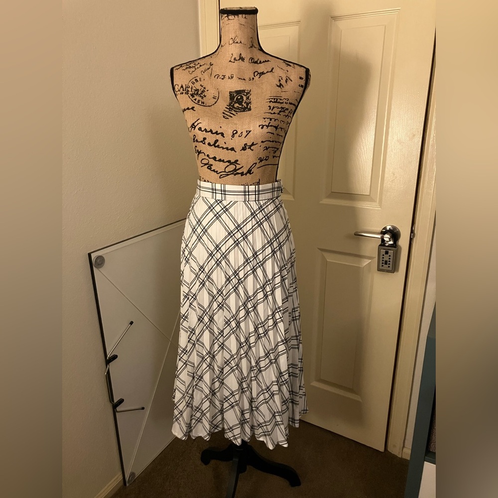 Barbour modern heritage Brook skirt black white pattern 12